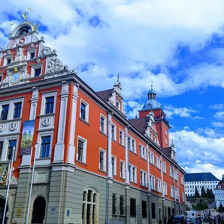 Urban - Orangerie - Am Schlosspark- Parken An Der Der Tuer- Barrierefrei, 900 Meter Zum Bahnhof - Wallbox