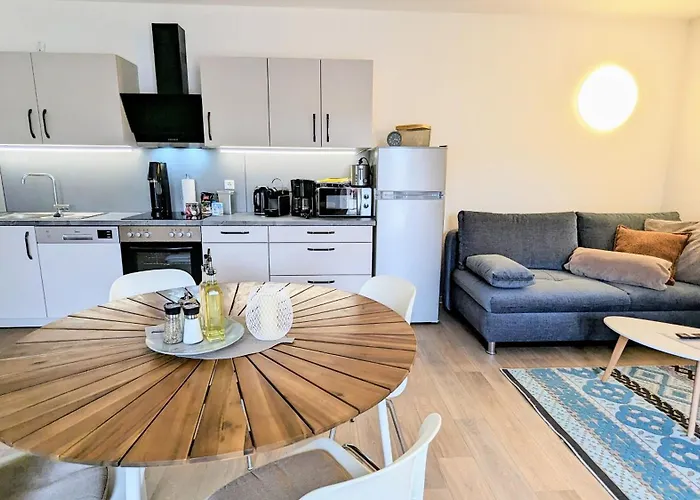 Urban - Orangerie - Am Schlosspark- Parken An Der Der Tuer- Barrierefrei, 900 Meter Zum Bahnhof - Wallbox Apartament *