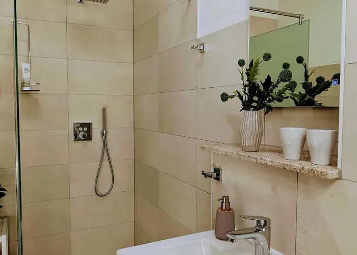 Urban - Orangerie - Am Schlosspark- Parken An Der Der Tuer- Barrierefrei, 900 Meter Zum Bahnhof - Wallbox 哥达