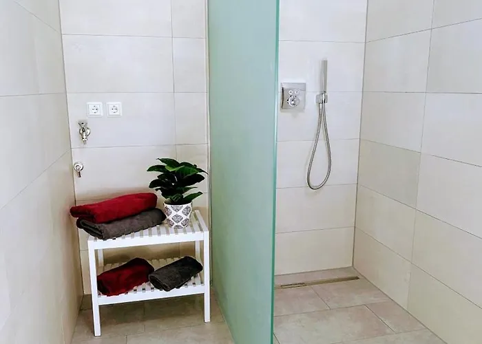 公寓 Urban - Orangerie - Am Schlosspark- Parken An Der Der Tuer- Barrierefrei, 900 Meter Zum Bahnhof - Wallbox