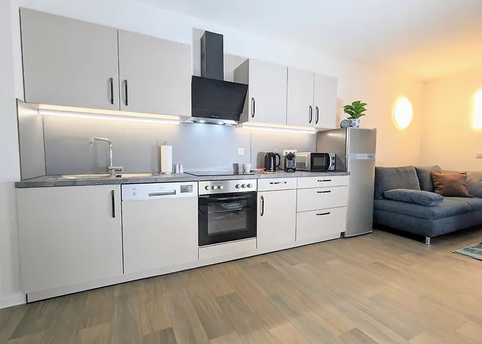 Urban - Orangerie - Am Schlosspark- Parken An Der Der Tür- Barrierefrei, 900 Meter Zum Bahnhof - Wallbox Apartamento Gotha