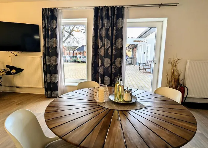 Urban - Orangerie - Am Schlosspark- Parken An Der Der Tuer- Barrierefrei, 900 Meter Zum Bahnhof - Wallbox *