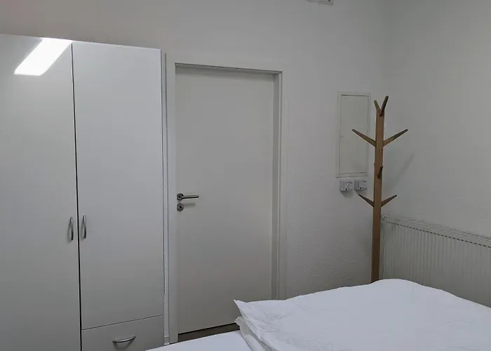 Urban - Orangerie - Am Schlosspark- Parken An Der Der Tuer- Barrierefrei, 900 Meter Zum Bahnhof - Wallbox Apartament *