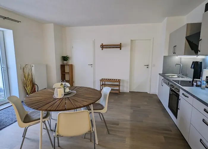 Urban - Orangerie - Am Schlosspark- Parken An Der Der Tuer- Barrierefrei, 900 Meter Zum Bahnhof - Wallbox Apartament *