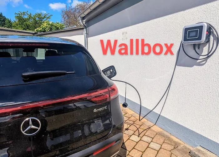 Urban - Orangerie - Am Schlosspark- Parken An Der Der Tuer- Barrierefrei, 900 Meter Zum Bahnhof - Wallbox