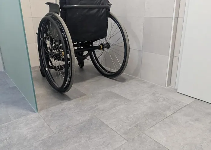 Urban - Orangerie - Am Schlosspark- Parken An Der Der Tür- Barrierefrei, 900 Meter Zum Bahnhof - Wallbox * Gotha